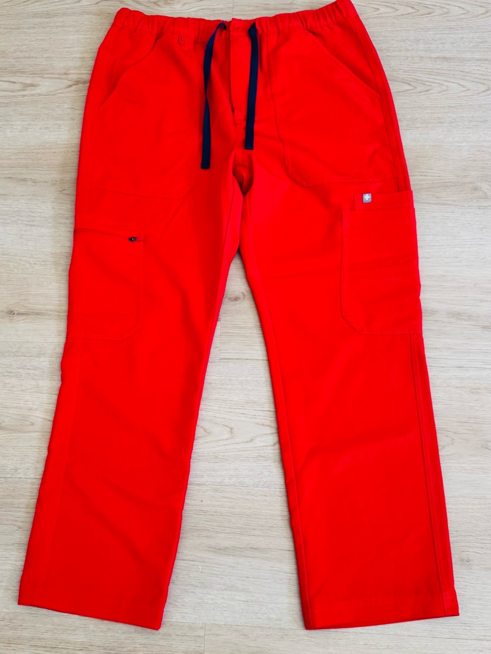 Figs woman’s Red Cargo Pants with Navy Drawstring. Mint condition.